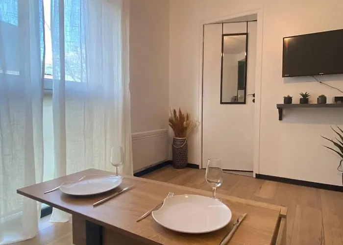 Clos Pasteur Modern For 4 People *