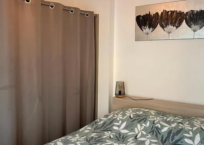 Clos Pasteur Modern For 4 People Poitiers